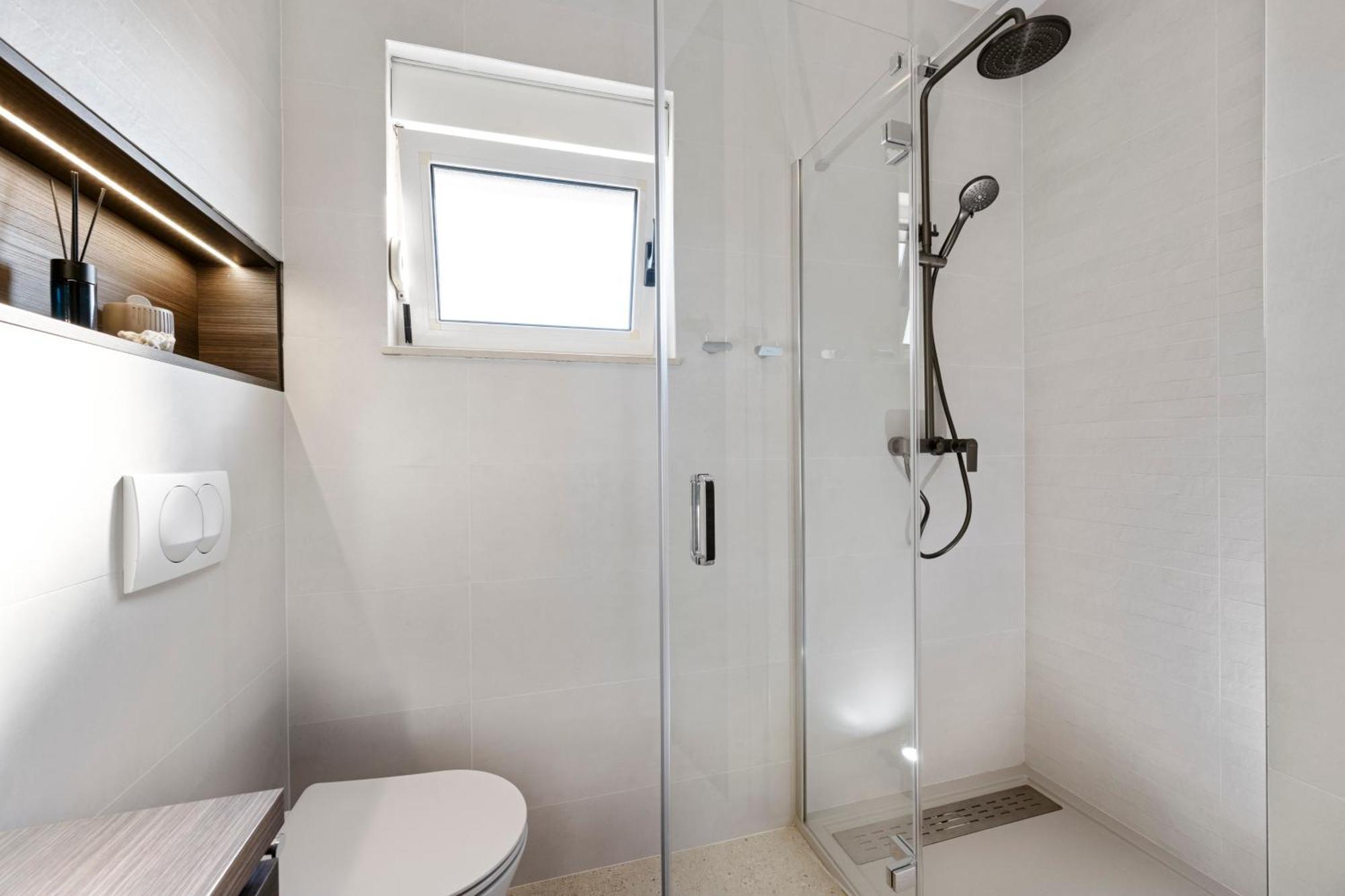 Aquarius Apartments - Beachside With Heated Pool Vodice Zimmer foto