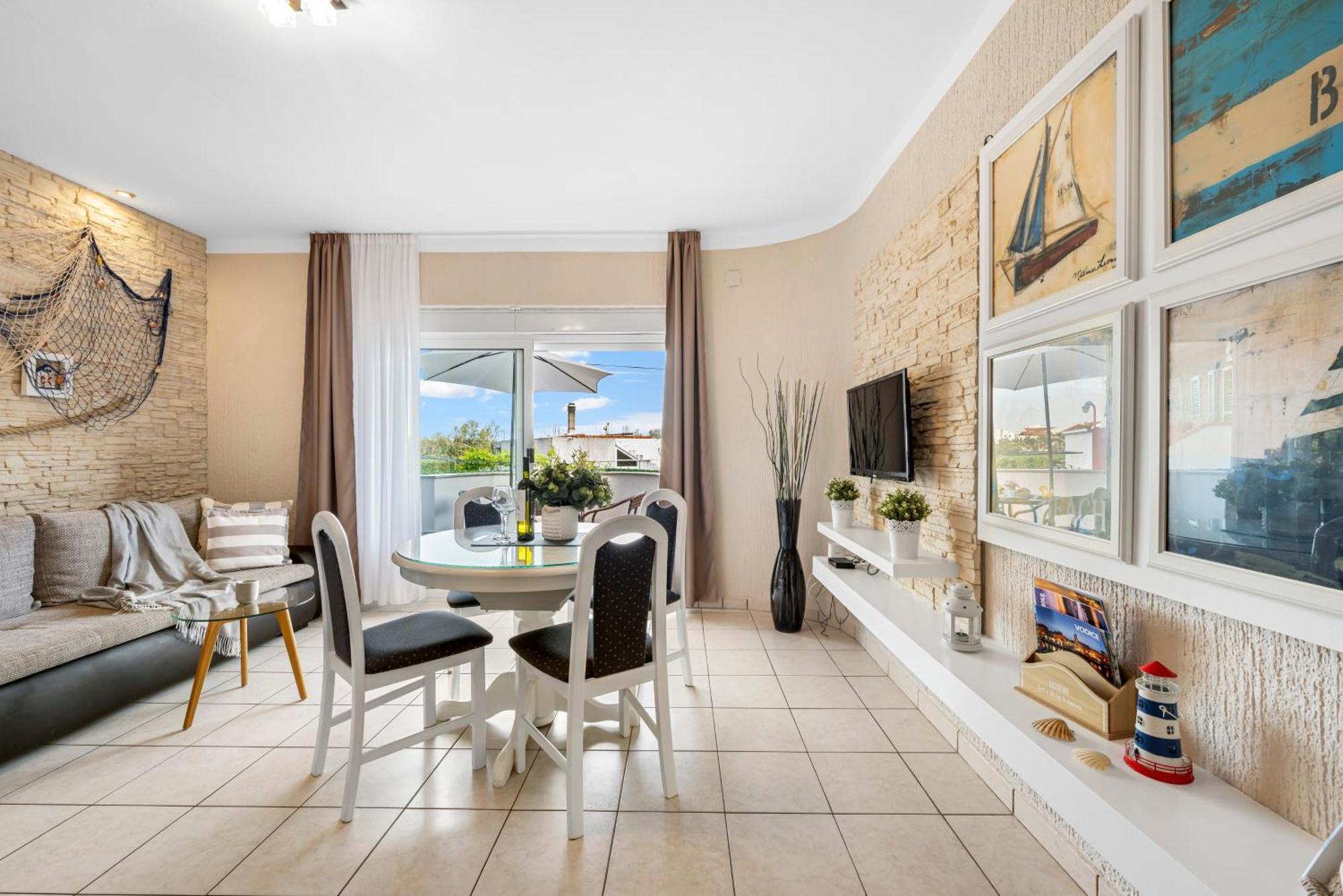 Aquarius Apartments - Beachside With Heated Pool Vodice Exterior foto