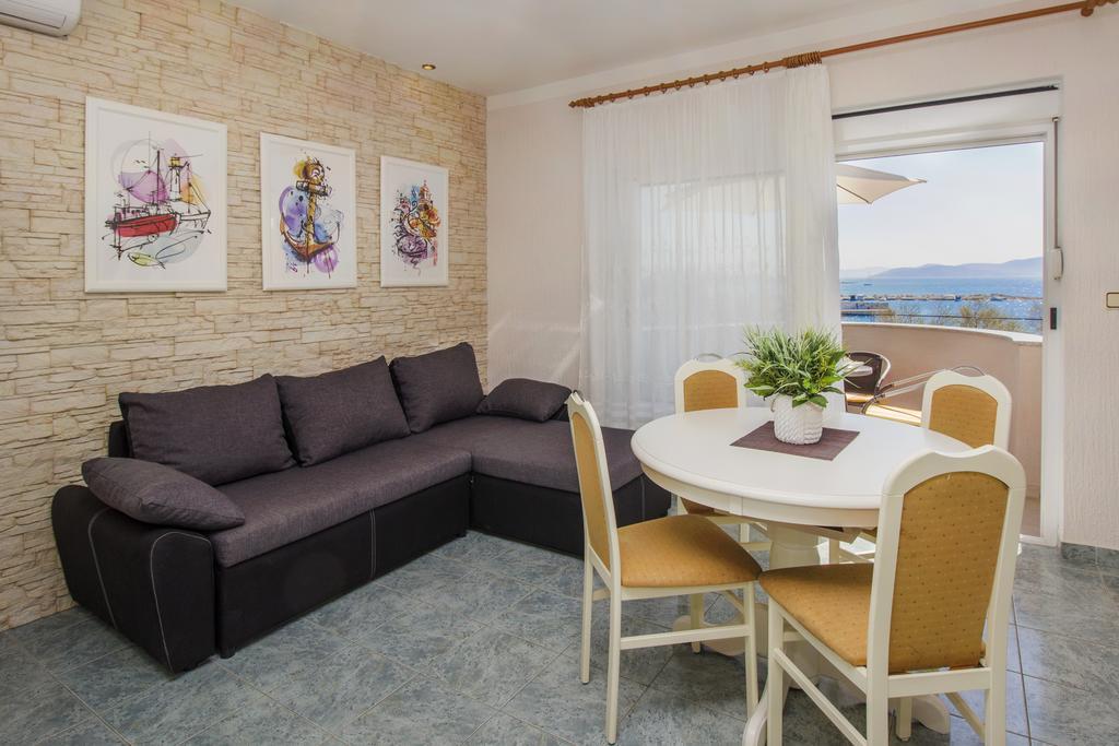 Aquarius Apartments - Beachside With Heated Pool Vodice Exterior foto